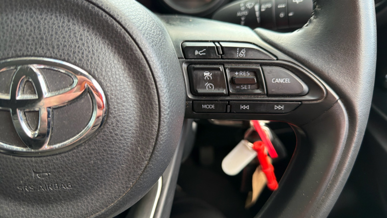 Toyota Yaris 1.5 Hybrid Design 5dr CVT Hybrid Hatchback